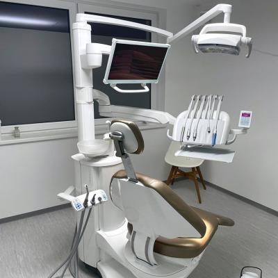 Ein Behandlungsraum in der Zahnarztpraxis Dr. Dagmara Pachel-Tettinger,  Ansicht 1